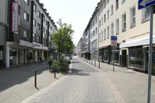 Walk into the CBE shop on Wallstraße