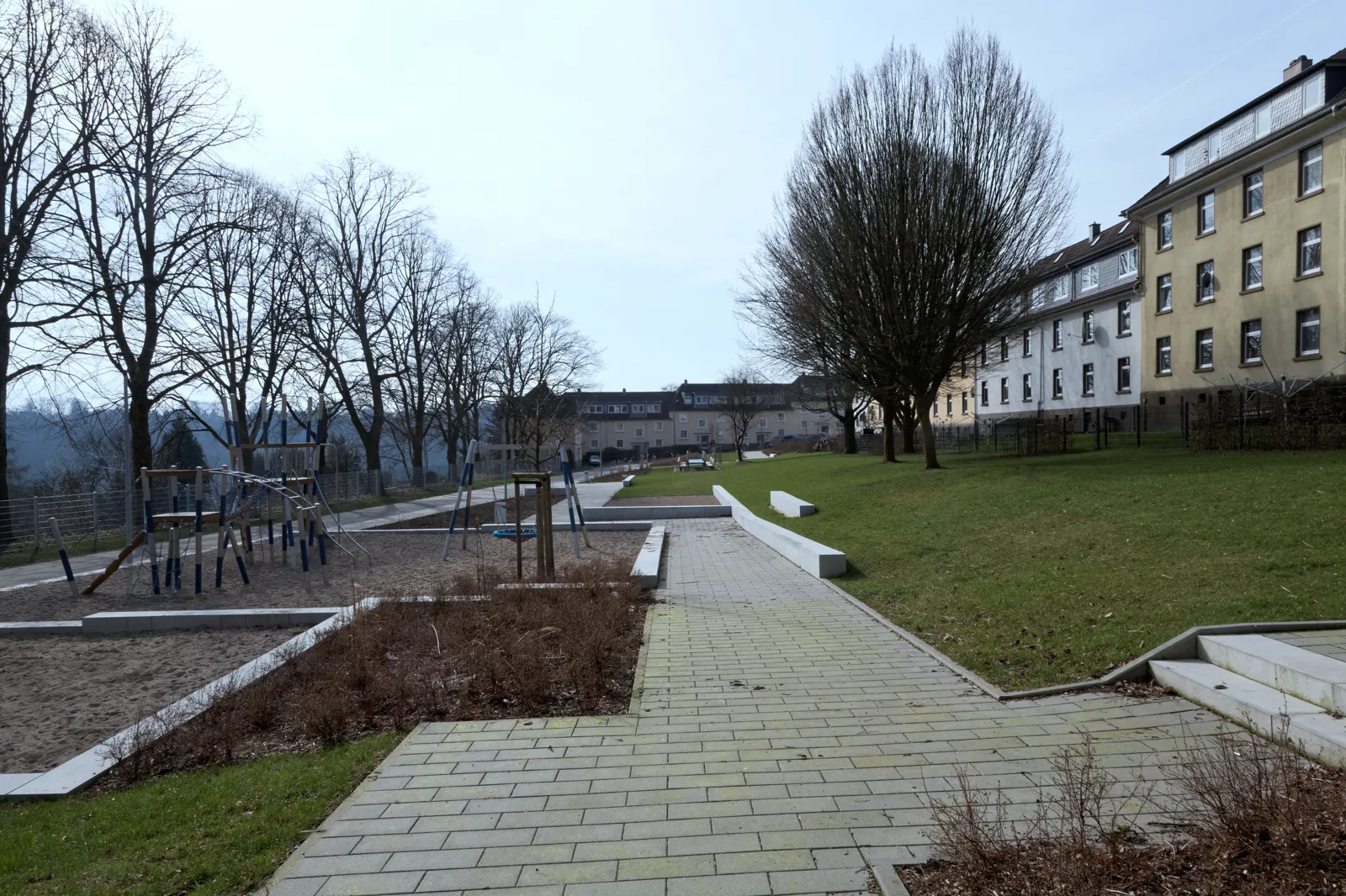 Collect surplus food at Neuer Lindenhof