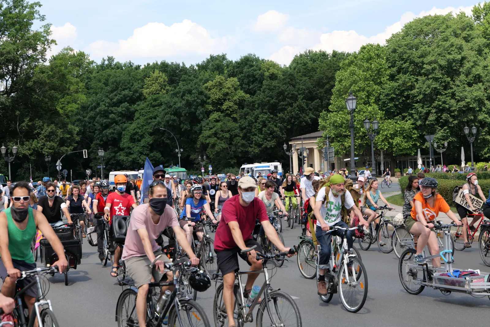 Join the ADFC Sternfahrt in Berlin