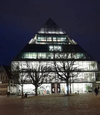 Borrow everyday objects at the Glaspyramide in Ulm