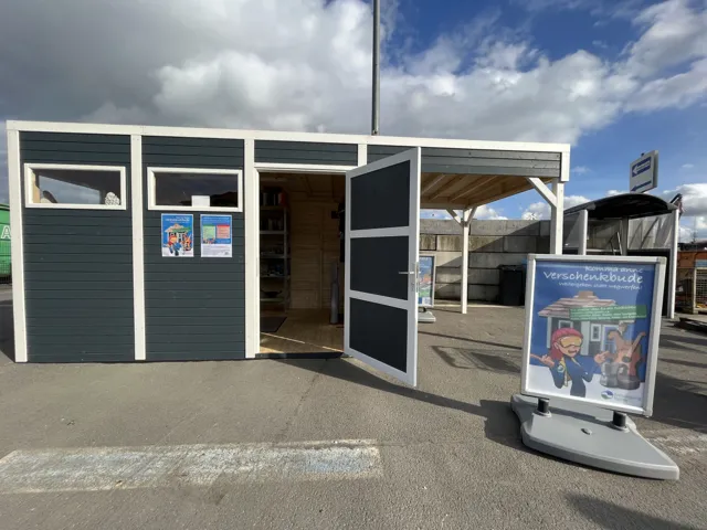 Leave or take goods at Verschenkbude in Herne, Herne